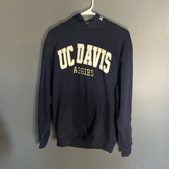 Colosseum Other - UC Davis aggies men’s hoodie. New with tags Medium.